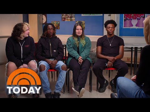 Social Media's Influence on Teen Mental Health Challenges